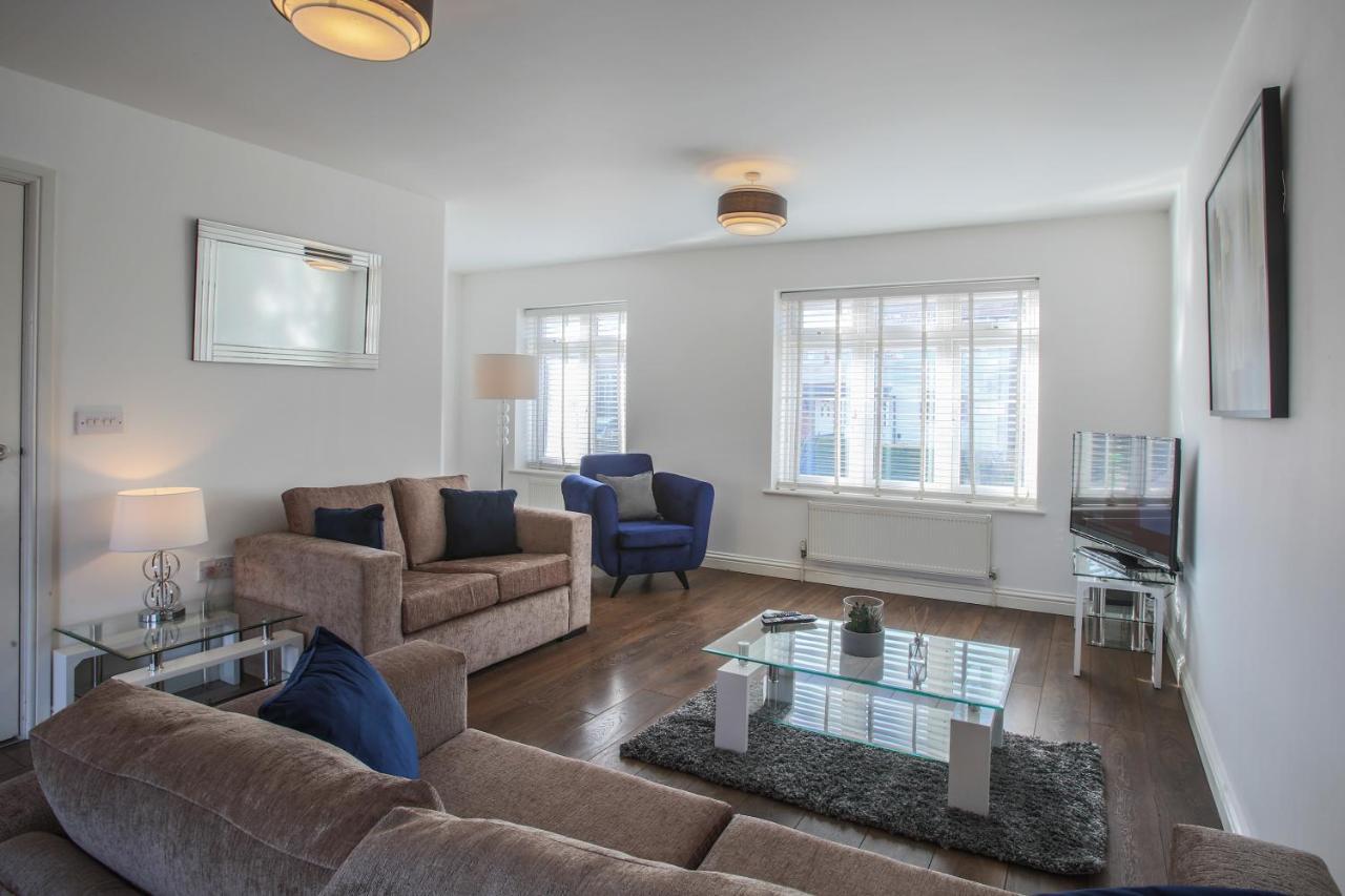 Vale House Apartment